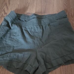 Old Navy Green Cargo Shorts Relaxed Fit